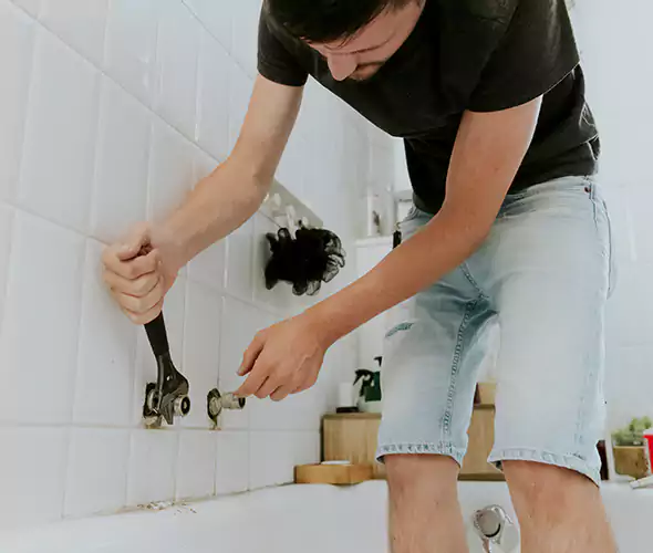 Affordable Bathtub Faucet Replacement in East Patchogue: Choose Experienced Local Technicians
